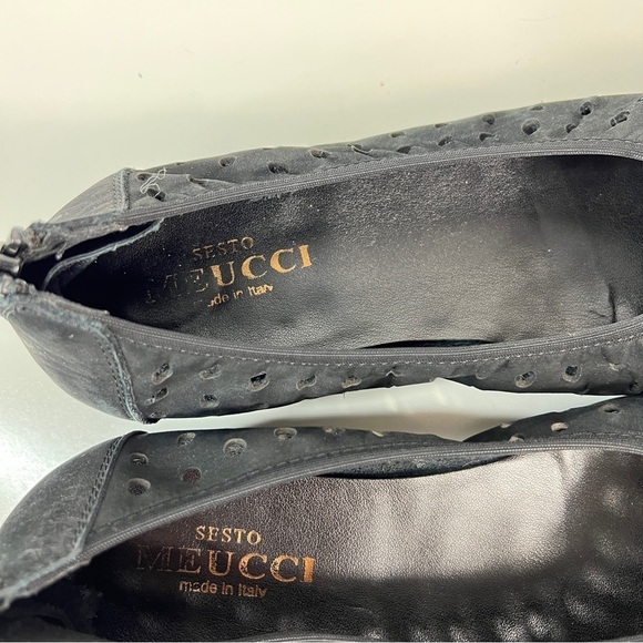 Sesto Meucci Diva Women’s Sz 9 Black Flats Perforated Skimmer Back Zipper Wedge - Picture 6 of 7